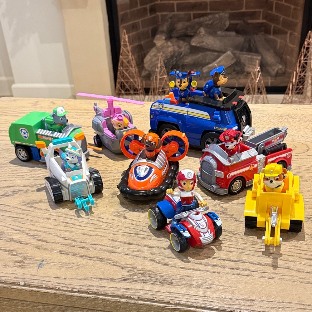 17 piece AUTHENTIC Patrol Rescue Vehicles Set - Blue, Red, Yellow